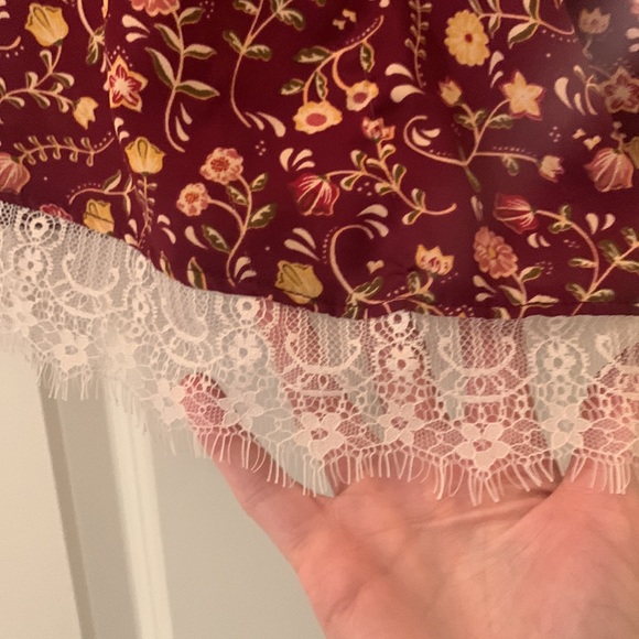 LC Lauren Conrad blouse, floral burgundy, size XS - Picture 4 of 6